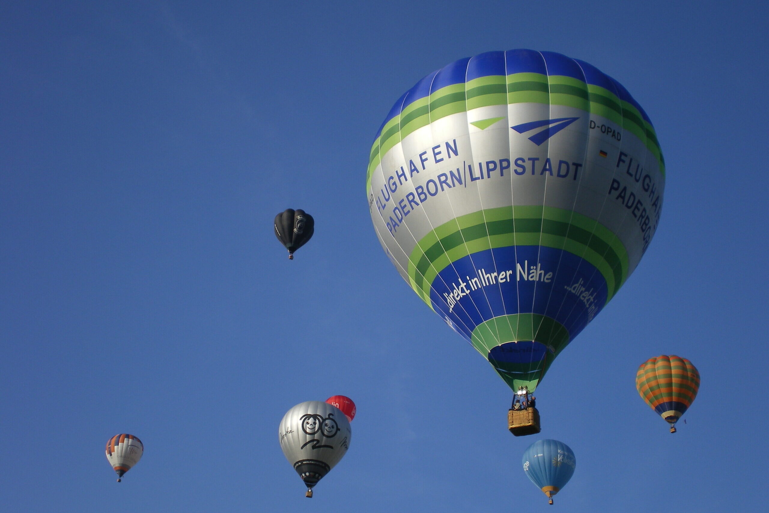 Faszination Ballonfahrt Schon beim Abheben spüren Sie die Faszination Ballonfahrt: sanft, lautlos und gleichzeitig überwältigend schön.