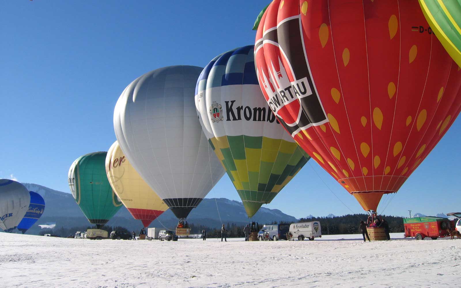 Alpenüberquerung im Heißluftballon | Atemberaubende Alpenfahrt buchen Erleben Sie die Alpenüberquerung im Heißluftballon über Garmisch-Partenkirchen, Neuschwanstein, Tegernsee & Bad Tölz. Jetzt Alpenfahrt-Gutschein sichern – ein unvergessliches Geschenk für Abenteuerlustige! Alpenüberquerung im Heißluftballon | Atemberaubende Alpenfahrt buchen
Erleben Sie die Alpenüberquerung im Heißluftballon über Garmisch-Partenkirchen, Neuschwanstein, Tegernsee & Bad Tölz. Jetzt Alpenfahrt-Gutschein sichern – ein unvergessliches Geschenk für Abenteuerlustige!